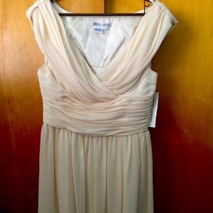 Maggie London Dress size 12 Creme Color